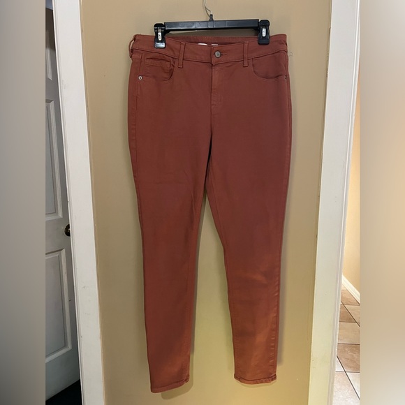 Old Navy Women's Terracotta Skinny Jeans - Picture 1 of 11